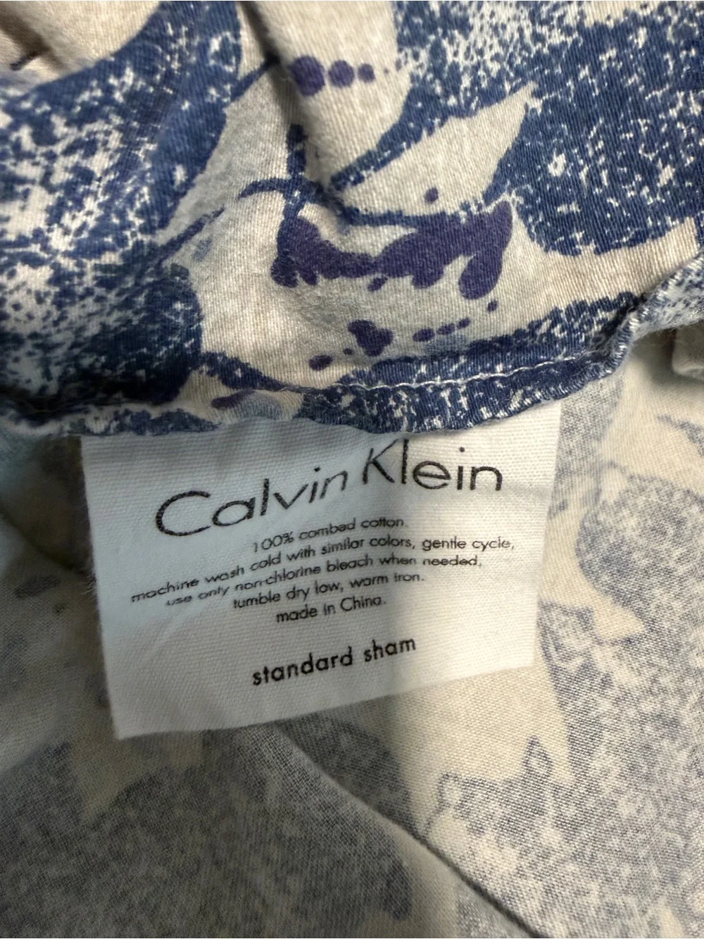 Calvin Klein Blue and White Floral Queen duvet and 2 standard shams, EUC